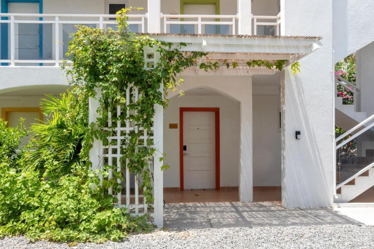 Maho Beach House - Spacious 1 Bedroom Suite ภายนอก รูปภาพ